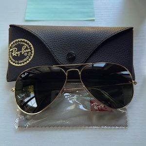 Ray ban aviator classic sunglasses